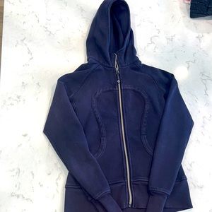Lululemon OG Scuba Hoodie. Navy. Slightly faded. Size 6